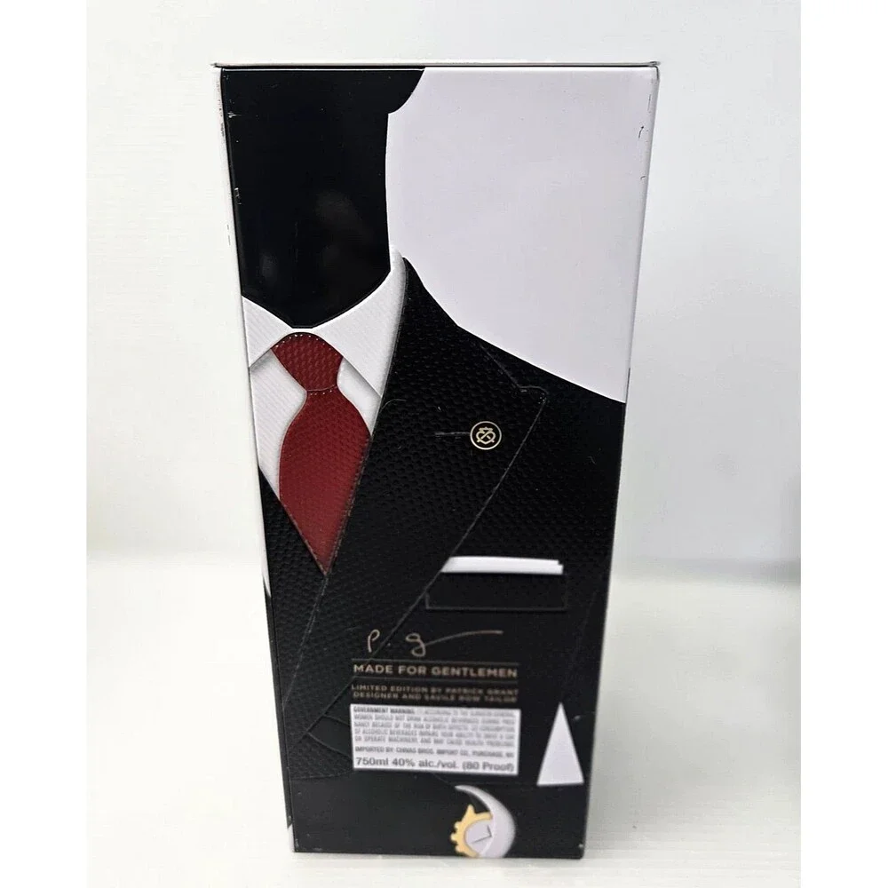 Chivas Regal Blended Scotch Whisky Made for Gentlemen Ltd Edition Tin Empty 2013